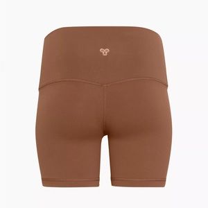NWT TnaLIFE Cheeky Hi-Rise 5" Large Short in Cognac